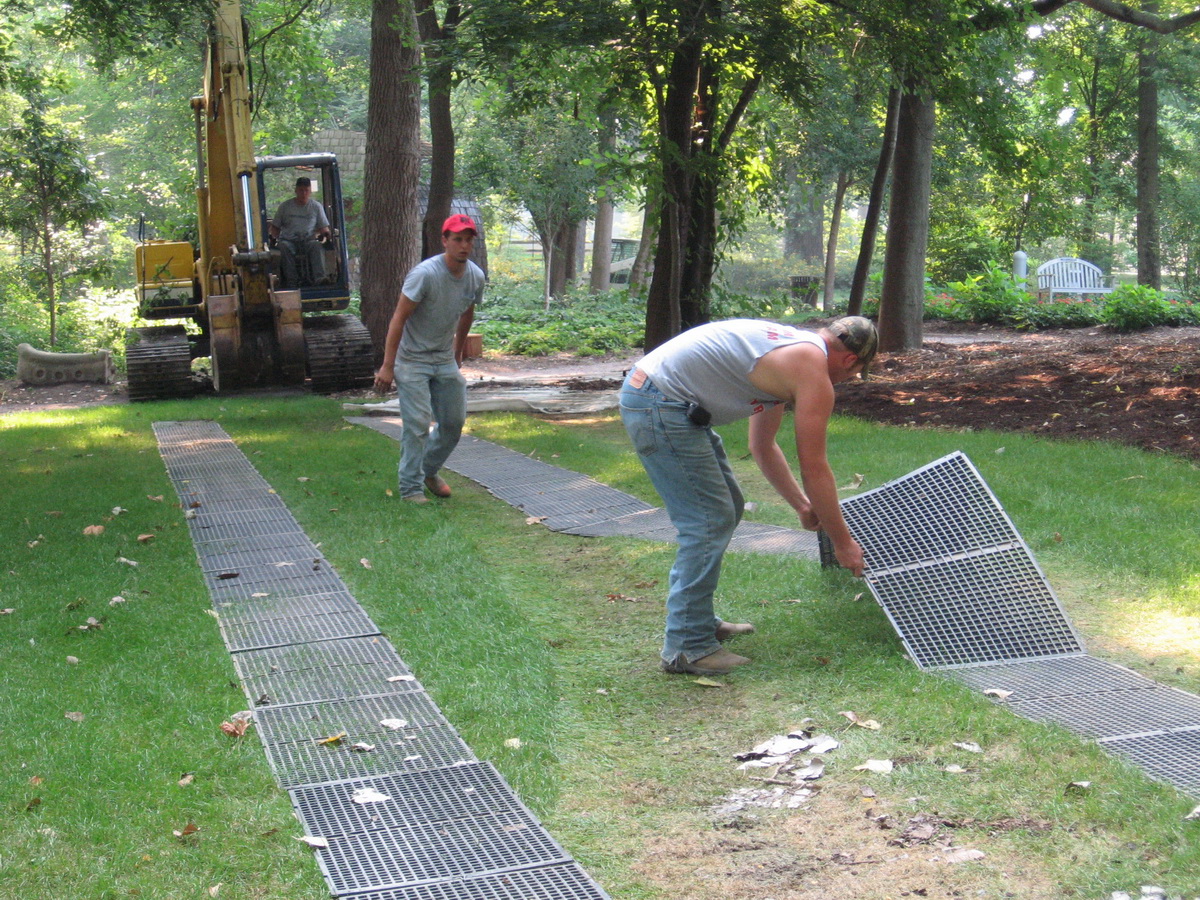 GEORUNNER® Turf Protection Mats Presto Geosystems
